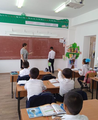 Математика пәні мұғалімі Нуралбекова Н.А 4 "а" сыныбымен сабақ өтті.