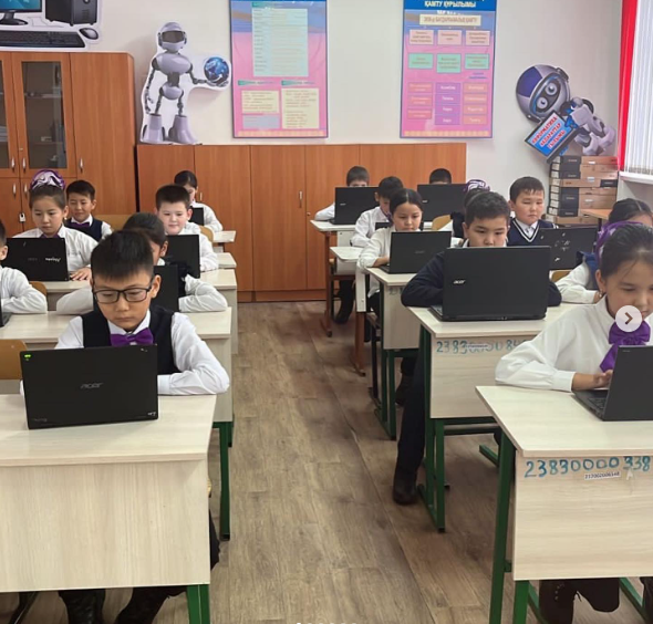 “EduTest” сайтына тіркеліп, онлайн тест тапсырды.