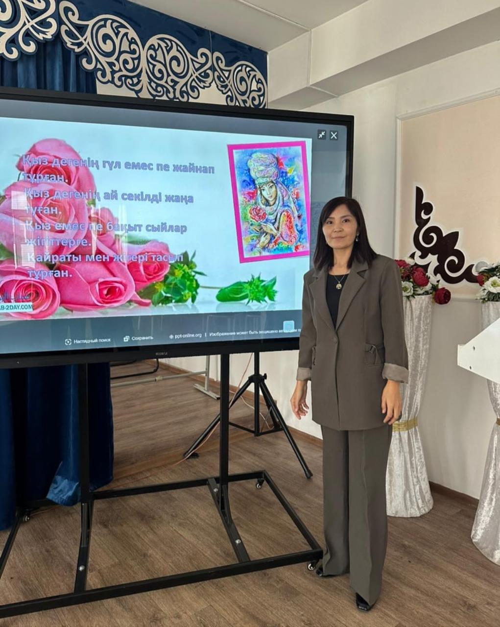 «Тәрбиелі қыз-тәрбиелі ұрпақ», атты тақырыпта қыздар жиналысы өтті.