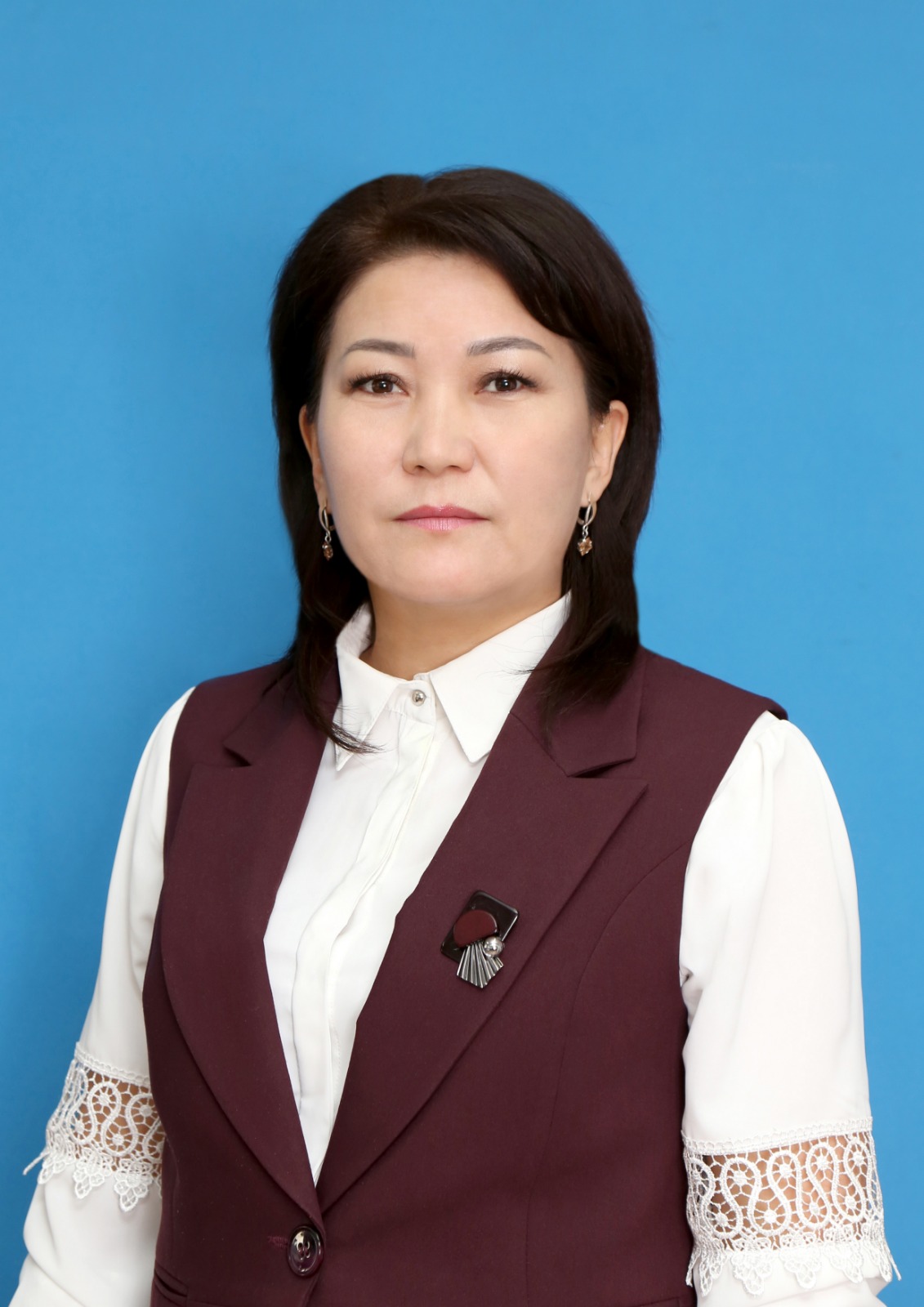 Директордың құқықтық-тәрбие ісі жөніндегі орынбасары Онланбекова Асель Бейсеновна